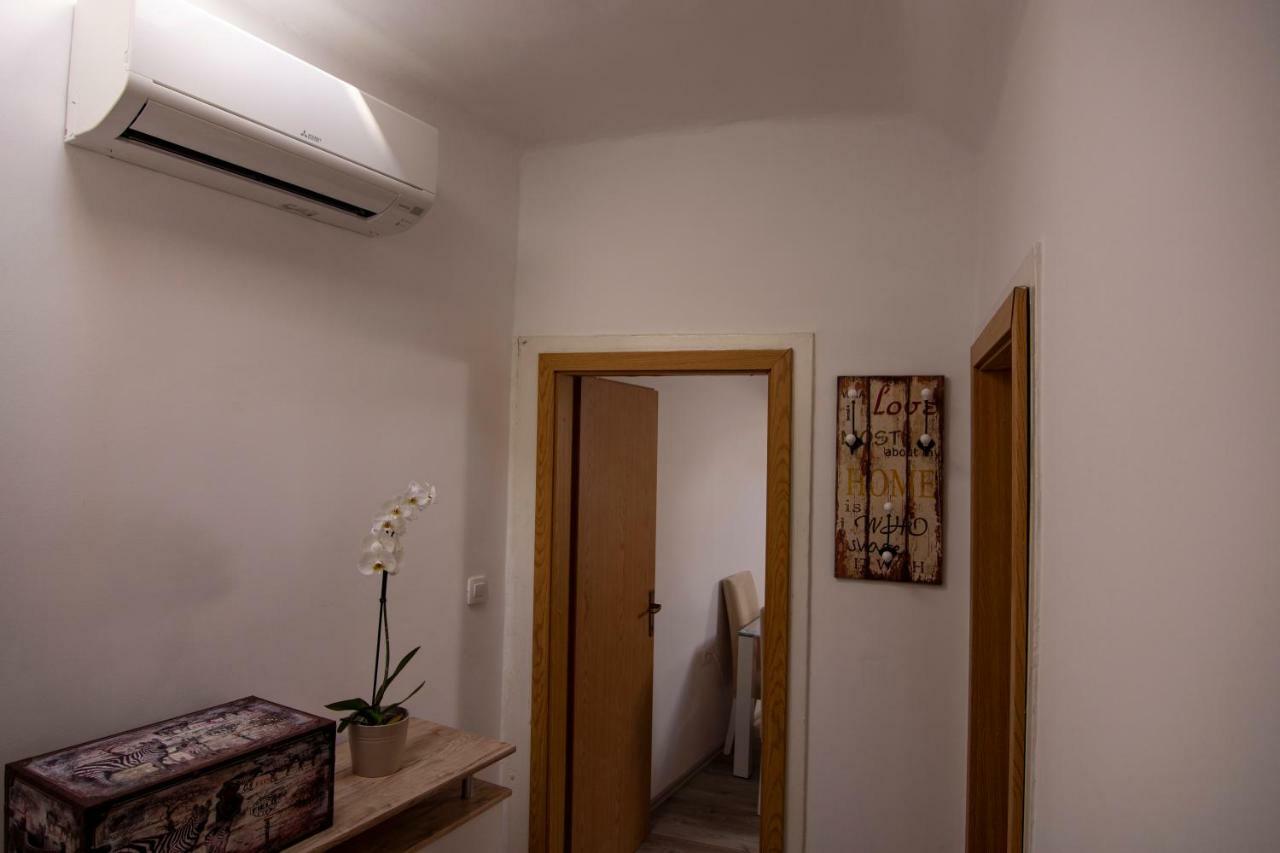 Lipa Appartamento Spalato Esterno foto